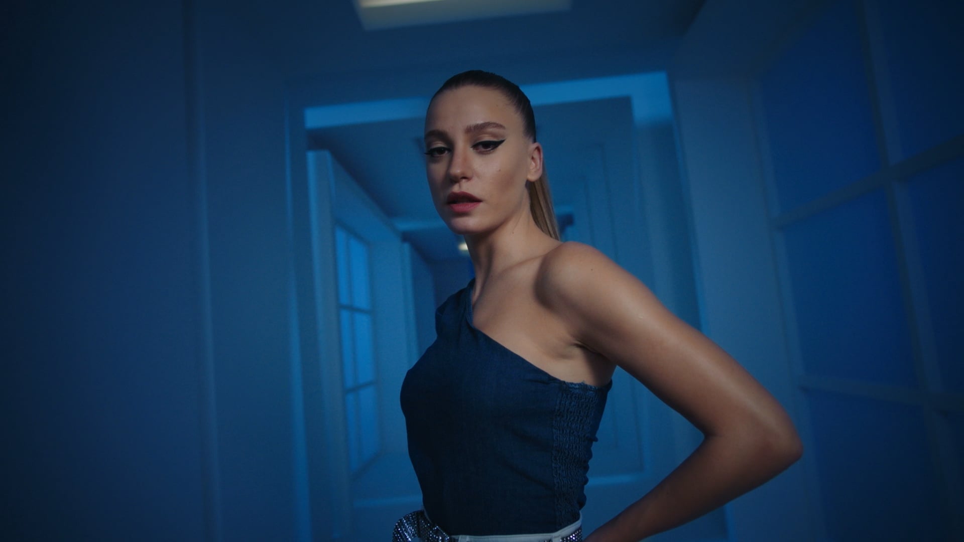 Serenay X Mavi İcon