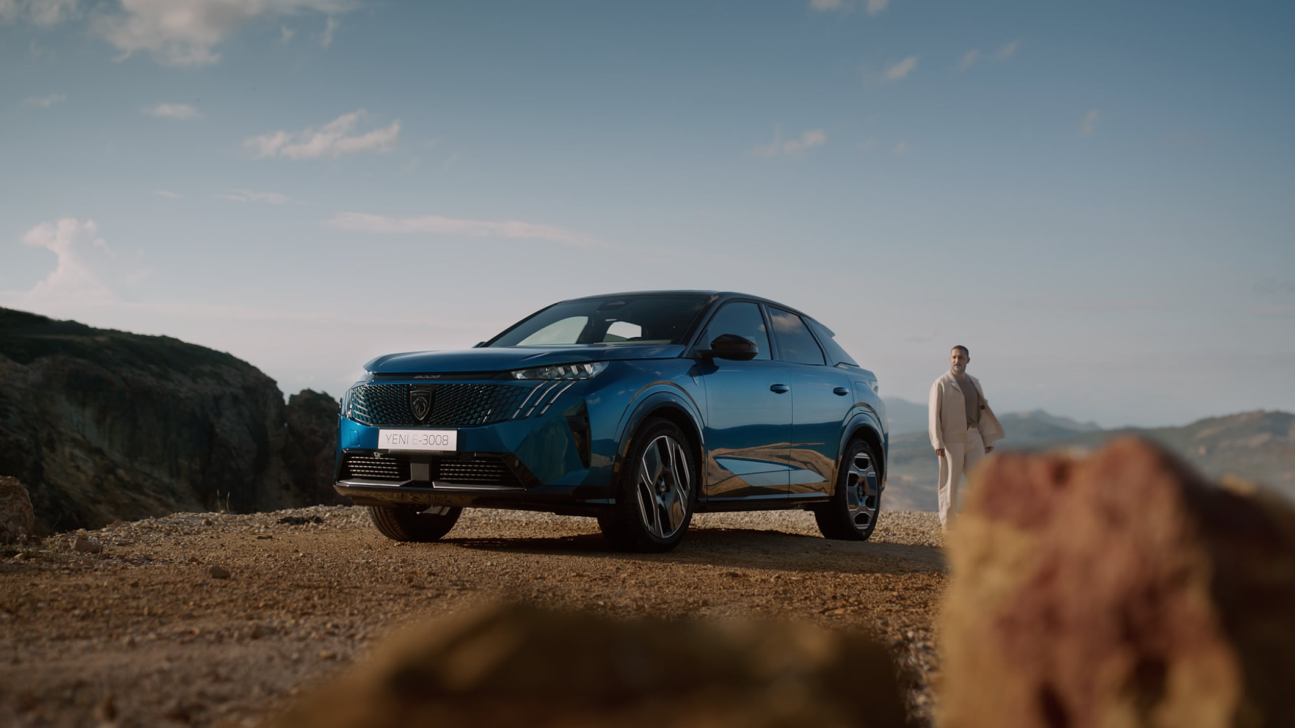 Peugeot e3008 